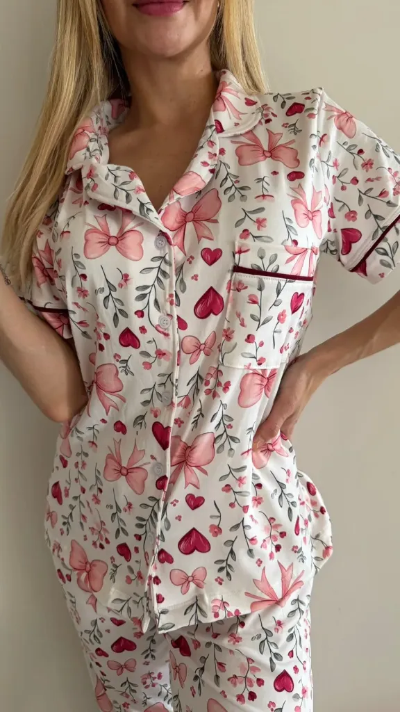 Pijama Moños y corazones (Chica-Mediana)